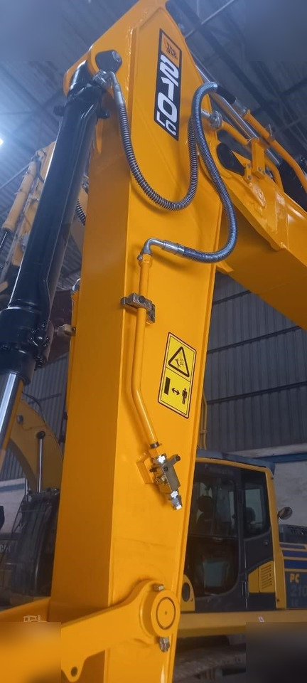 Новый Гусеничный экскаватор JCB JS210 LC: фото 6 Новый Гусеничный экскаватор JCB JS210 LC: фото 6