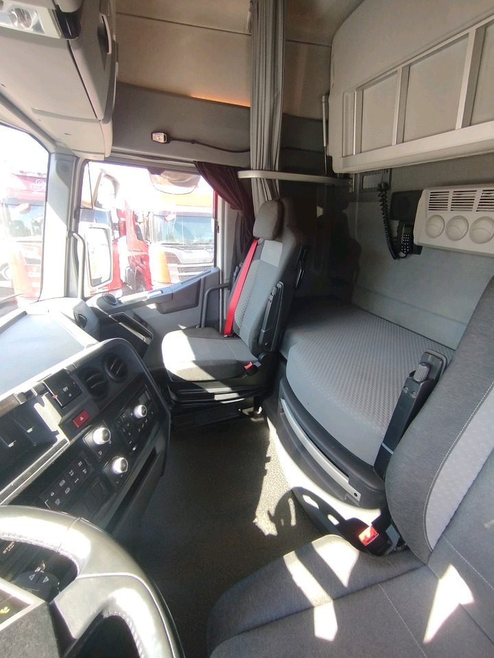 Renault T лизинг Renault T: фото 10 Renault T лизинг Renault T: фото 10