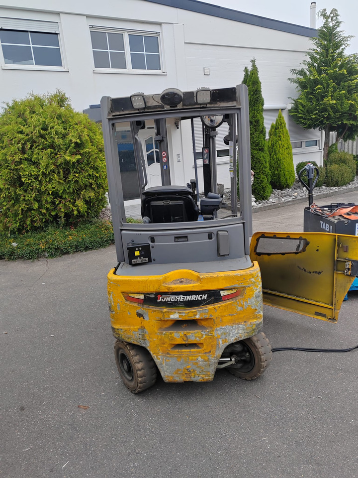 Электропогрузчик Jungheinrich EFG320 no battery ( 3 st paket ): фото 25
