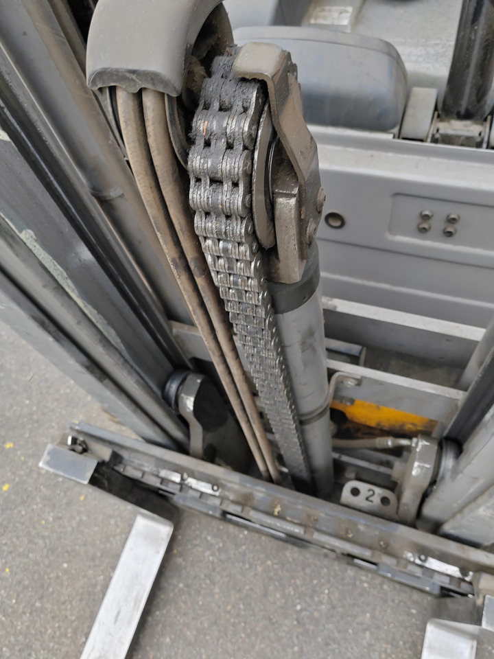 Электропогрузчик Jungheinrich EFG320 no battery ( 3 st paket ): фото 13