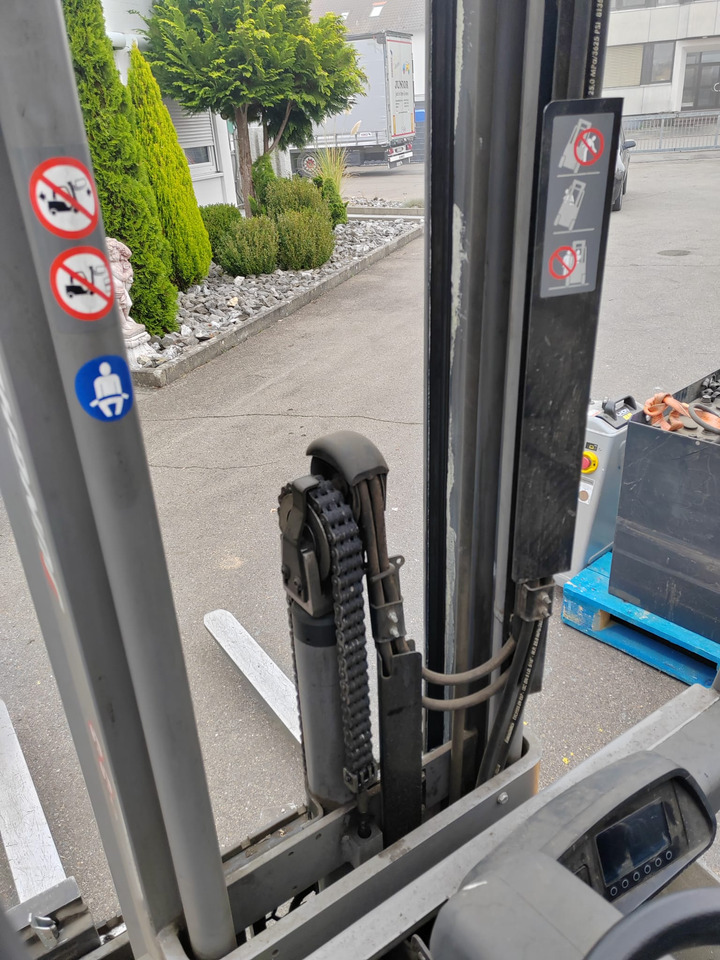 Электропогрузчик Jungheinrich EFG320 no battery ( 3 st paket ): фото 17