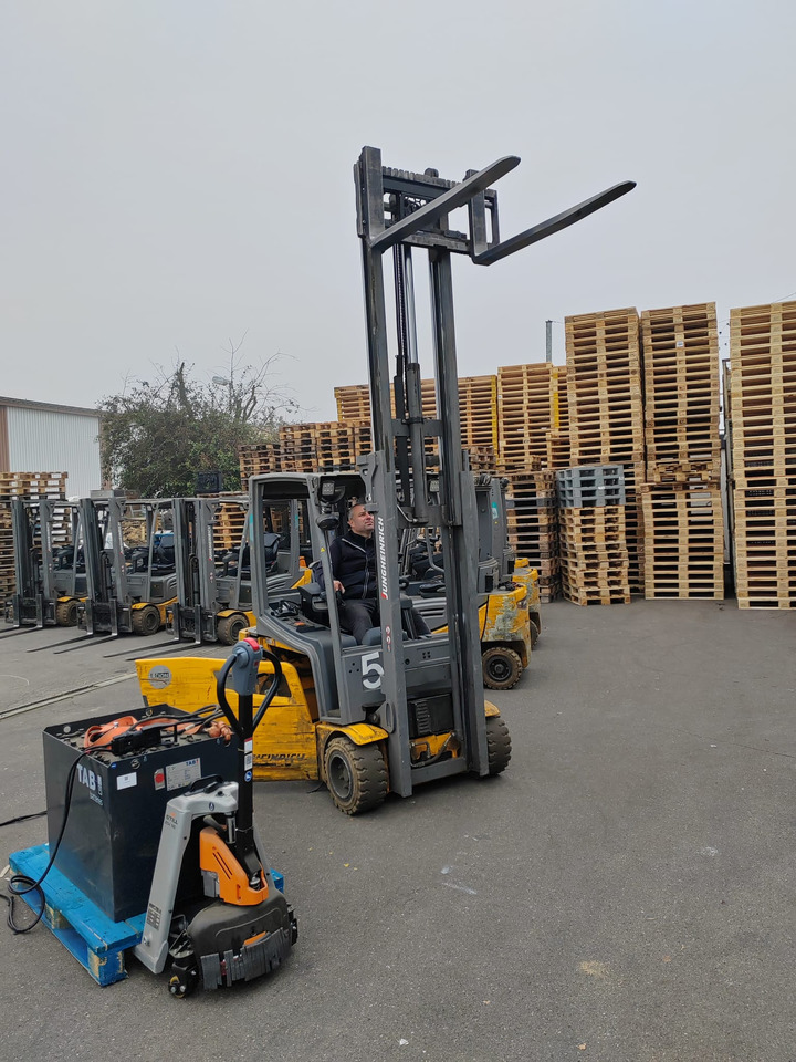 Электропогрузчик Jungheinrich EFG320 no battery ( 3 st paket ): фото 7