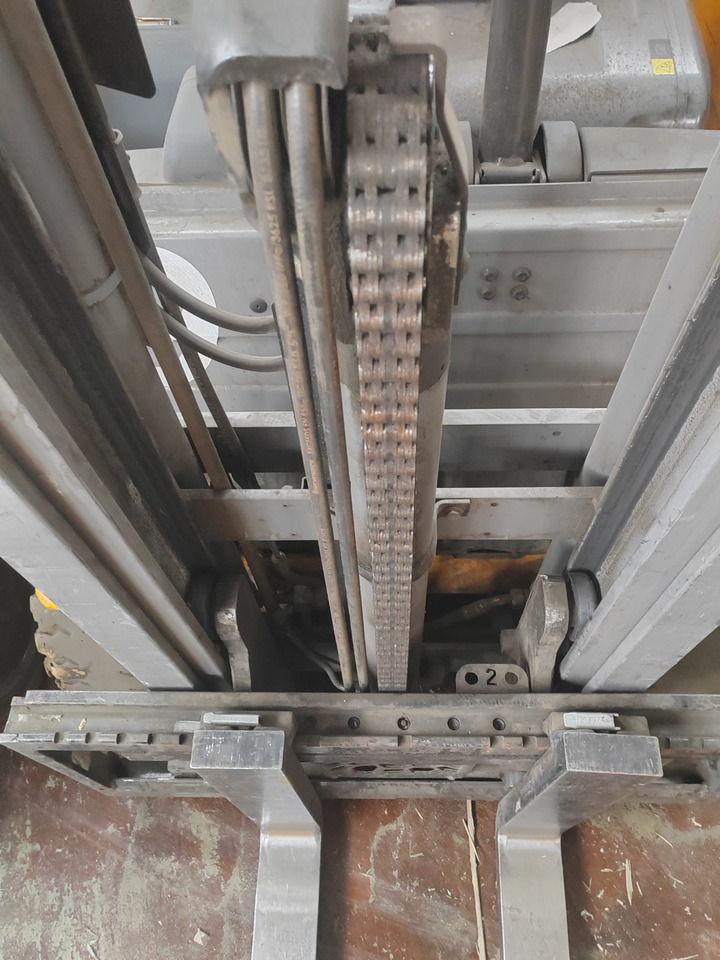 Электропогрузчик Jungheinrich EFG320 no battery ( 3 st paket ): фото 37