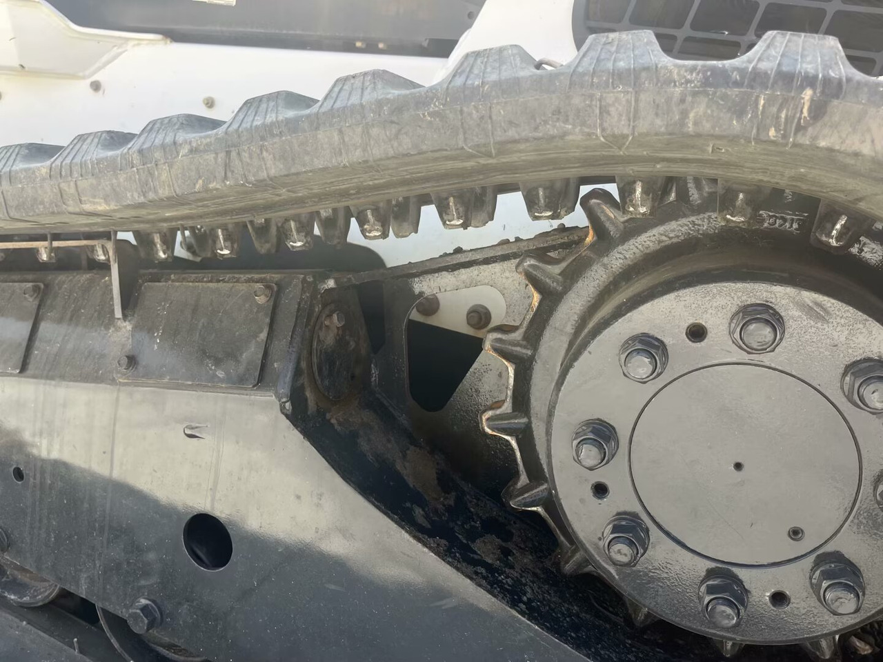 Bobcat T770 - Мини-погрузчик с бортовым поворотом: фото 4 Bobcat T770 - Мини-погрузчик с бортовым поворотом: фото 4