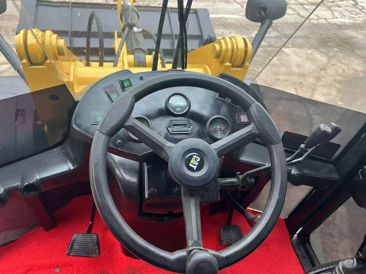 CAT 910M - Колёсный погрузчик: фото 3 CAT 910M - Колёсный погрузчик: фото 3