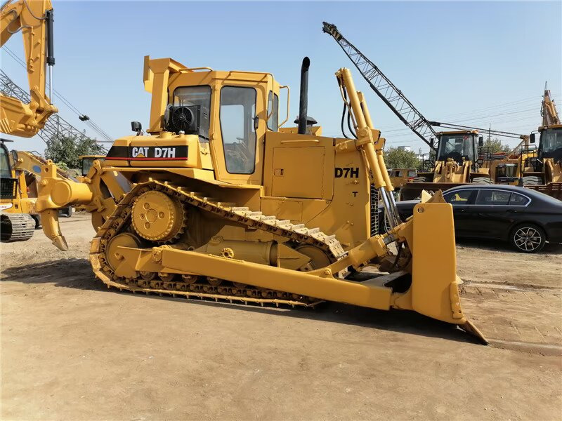 CAT D7H - Бульдозер: фото 2 CAT D7H - Бульдозер: фото 2