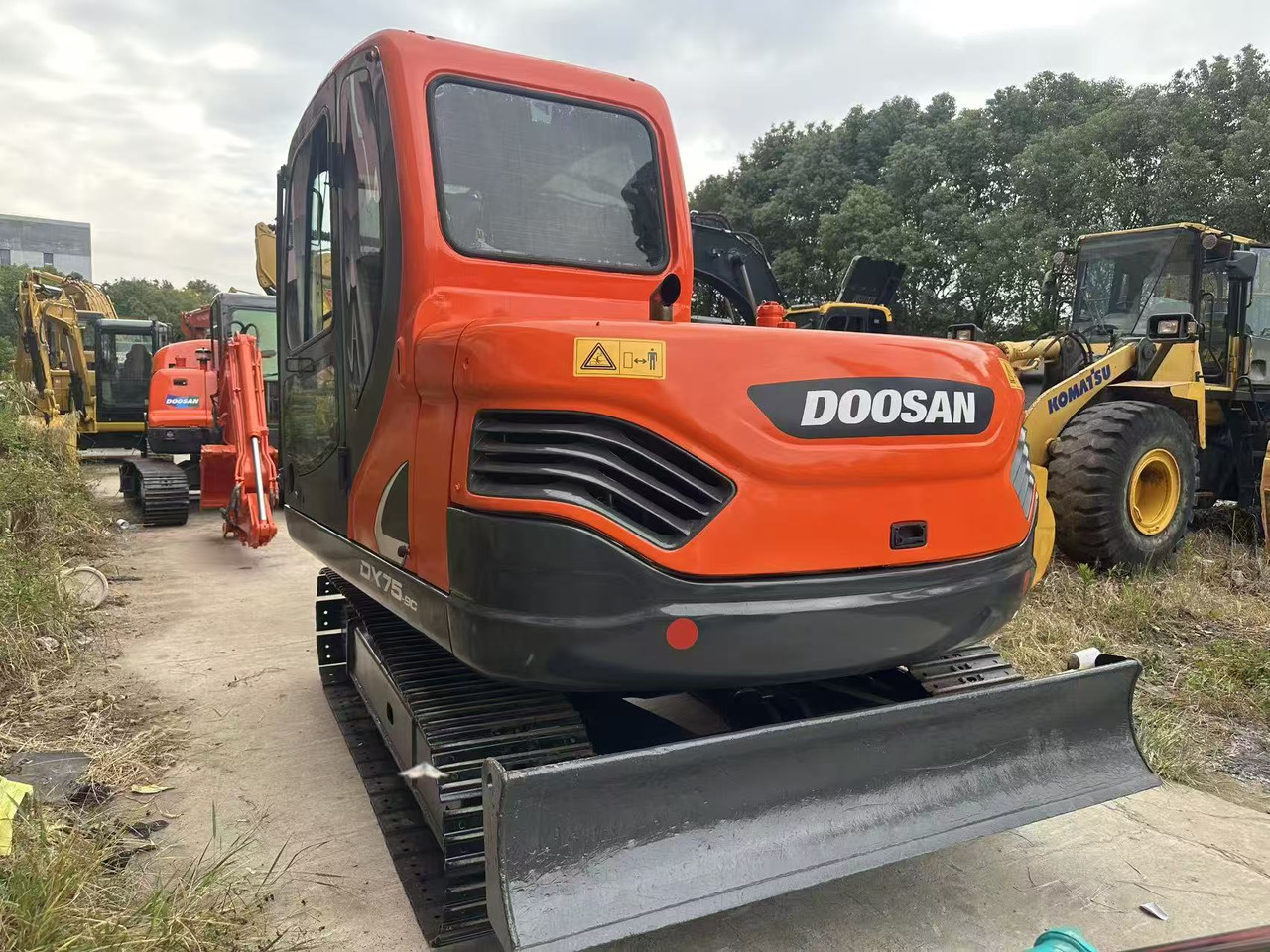 Doosan DX75 - Гусеничный экскаватор: фото 4 Doosan DX75 - Гусеничный экскаватор: фото 4