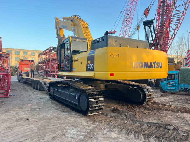Komatsu PC450 - Гусеничный экскаватор: фото 1 Komatsu PC450 - Гусеничный экскаватор: фото 1