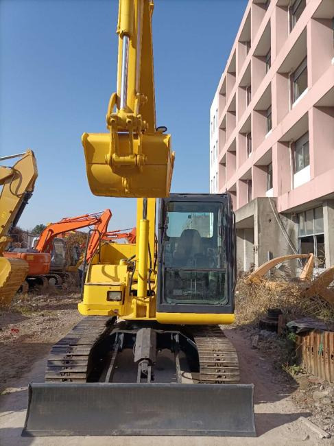 Komatsu PC70 - Мини-экскаватор: фото 5 Komatsu PC70 - Мини-экскаватор: фото 5