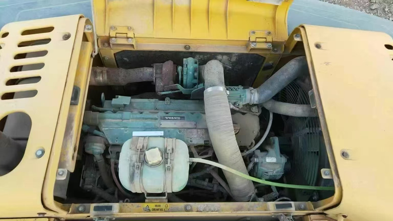 VOLVO EC290 - Гусеничный экскаватор: фото 3 VOLVO EC290 - Гусеничный экскаватор: фото 3