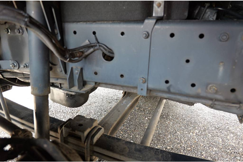 Грузовик с закрытым кузовом MAN TGM 12.290 wissellaadbak laadklep -loadlift - BDF: фото 11