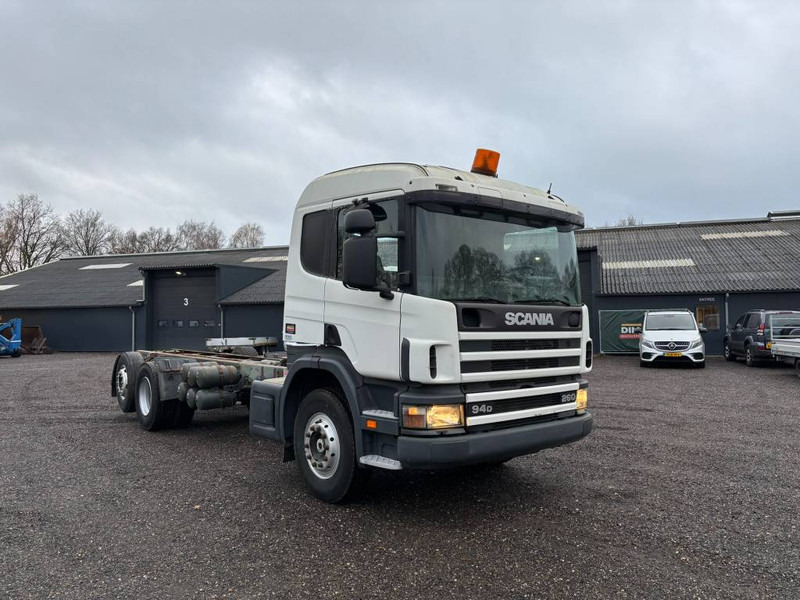 Scania 94 D Low km!! automatic gearbox - manual engine - Грузовик-шасси: фото 1 Scania 94 D Low km!! automatic gearbox - manual engine - Грузовик-шасси: фото 1