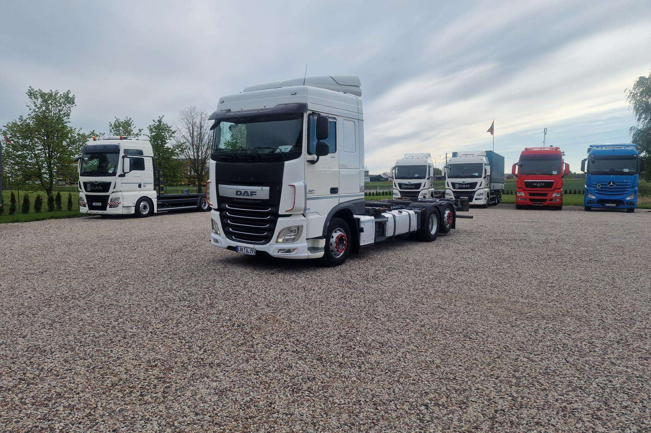 DAF XF 460 - Грузовик-контейнеровоз/ Сменный кузов: фото 4 DAF XF 460 - Грузовик-контейнеровоз/ Сменный кузов: фото 4