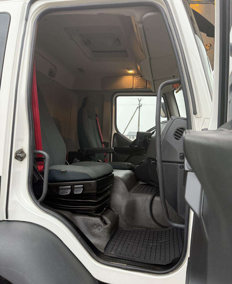 Автовоз Volvo FL 250: фото 13 Автовоз Volvo FL 250: фото 13