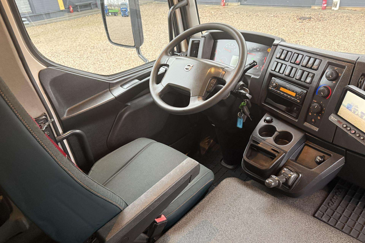 Автовоз Volvo FL 250: фото 12 Автовоз Volvo FL 250: фото 12