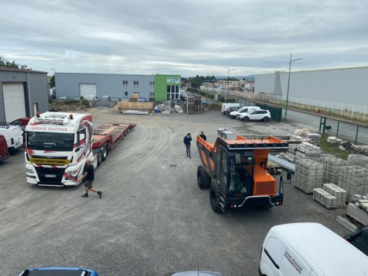 Case D14 - Мини-самосвал: фото 2 Case D14 - Мини-самосвал: фото 2