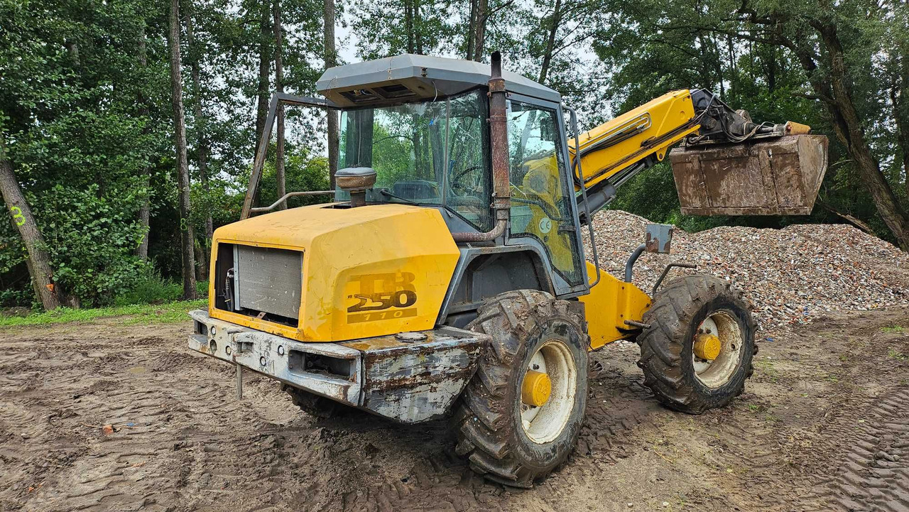 Ładowarka teleskopowa MATBRO TR250-110 John Deere - Телескопический погрузчик: фото 2 Ładowarka teleskopowa MATBRO TR250-110 John Deere - Телескопический погрузчик: фото 2