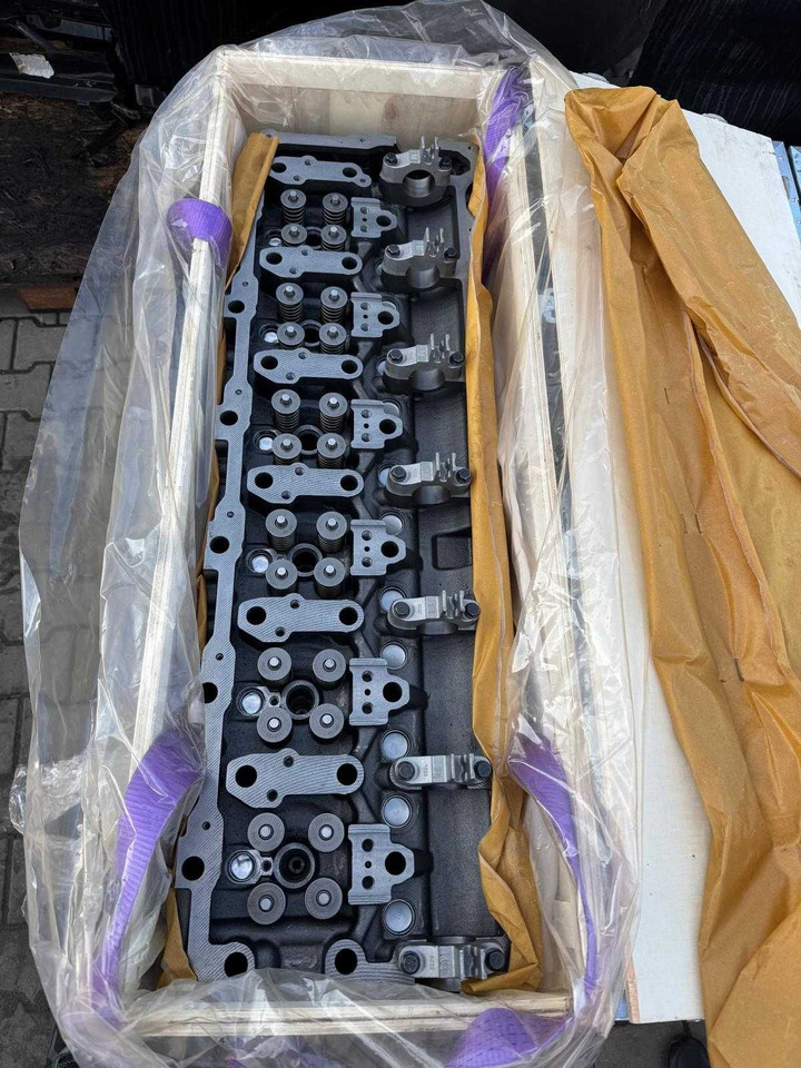 Głowica MAN D2676lf d26 Nowa. - Двигатель: фото 2 Głowica MAN D2676lf d26 Nowa. - Двигатель: фото 2