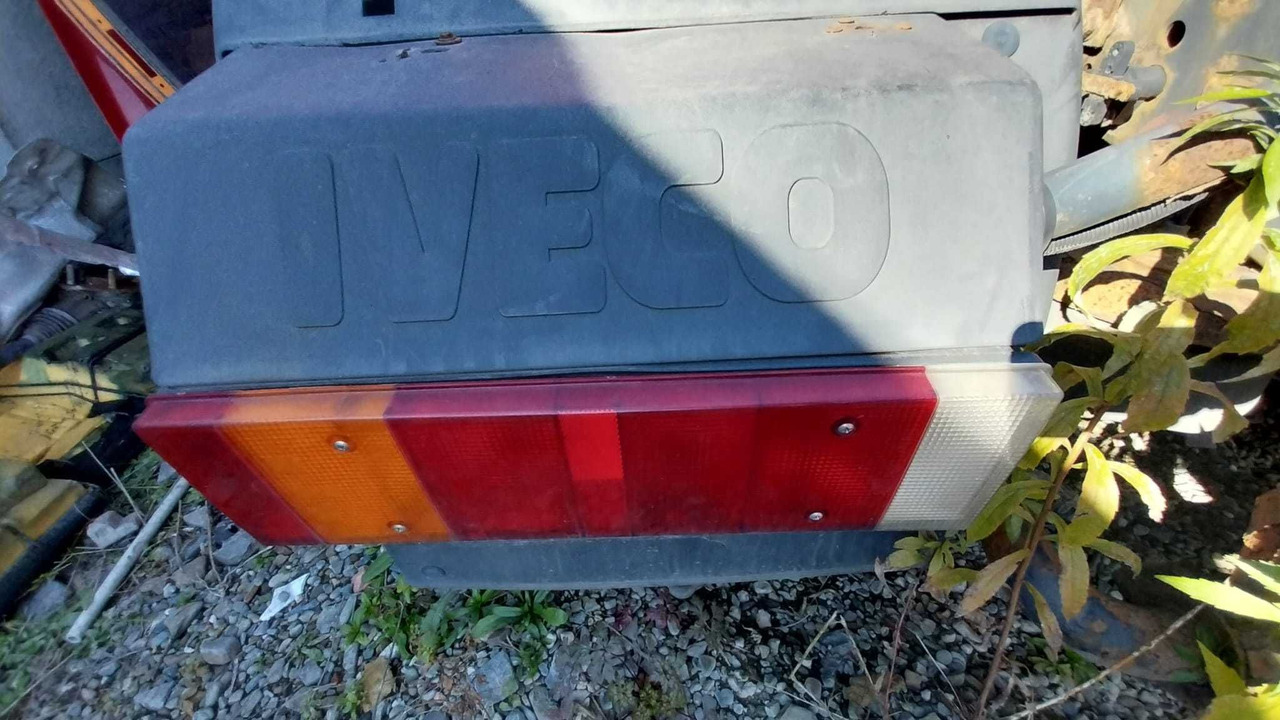 Lampa tylna prawa na belkę IVECO STRALIS EURO 5 - Задний фонарь для Грузовиков: фото 2 Lampa tylna prawa na belkę IVECO STRALIS EURO 5 - Задний фонарь для Грузовиков: фото 2
