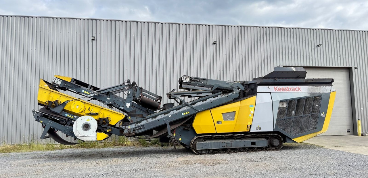 KEESTRACK R3H Mobile Brecheranlage mit Siebmodul - Ударная дробилка: фото 1 KEESTRACK R3H Mobile Brecheranlage mit Siebmodul - Ударная дробилка: фото 1