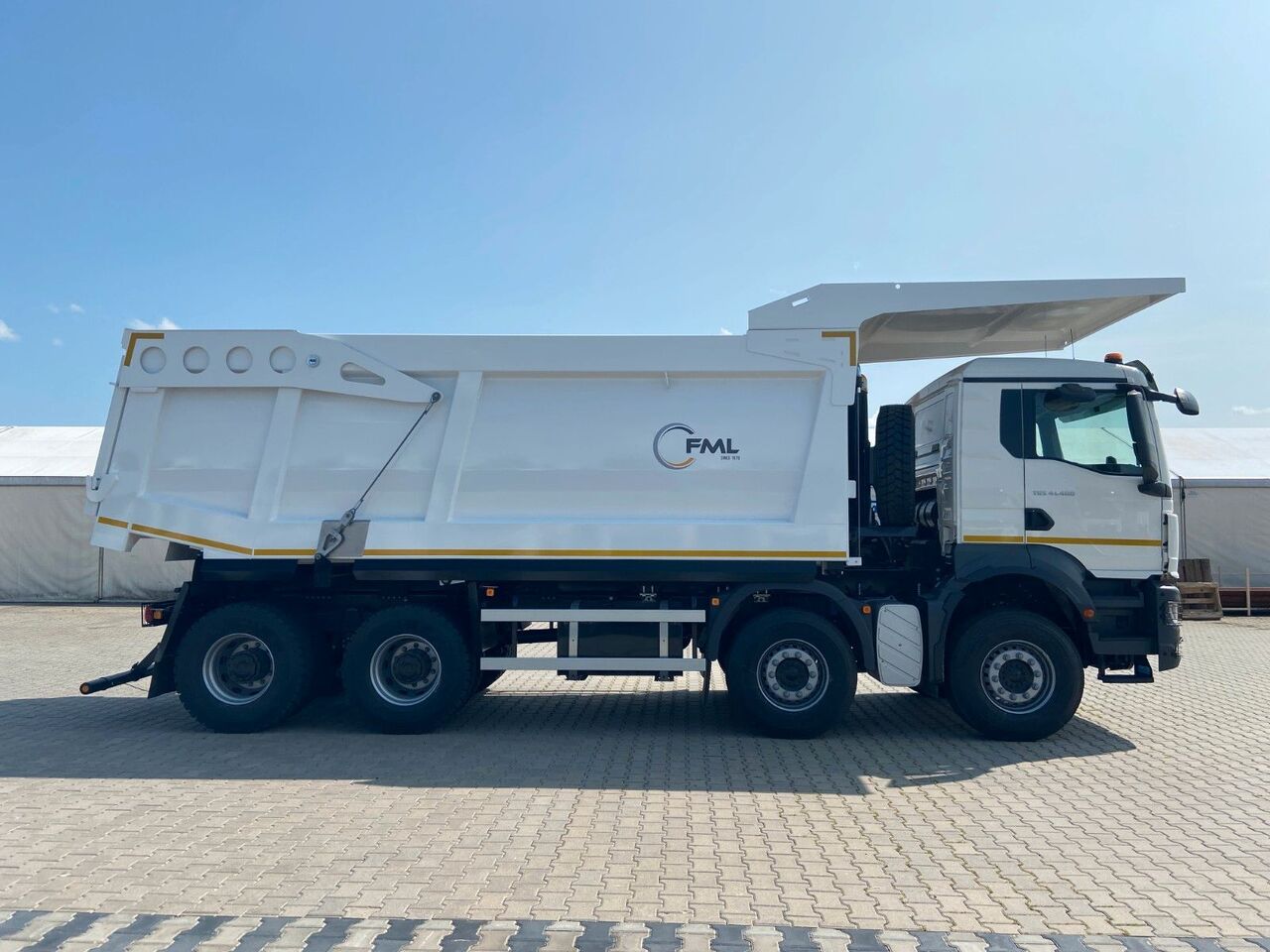 MAN TGS 44.400 - EURO2 - HARDOX KIPPER 23M3 - 8x4 - Самосвал: фото 4 MAN TGS 44.400 - EURO2 - HARDOX KIPPER 23M3 - 8x4 - Самосвал: фото 4