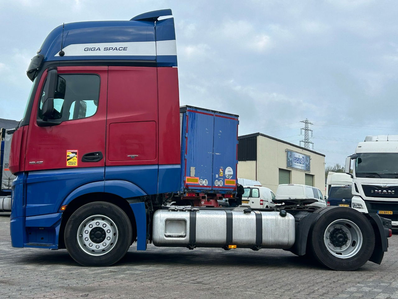 Mercedes-Benz Actros Euro 6 / BJ. 2015 / APK - Тягач: фото 4 Mercedes-Benz Actros Euro 6 / BJ. 2015 / APK - Тягач: фото 4