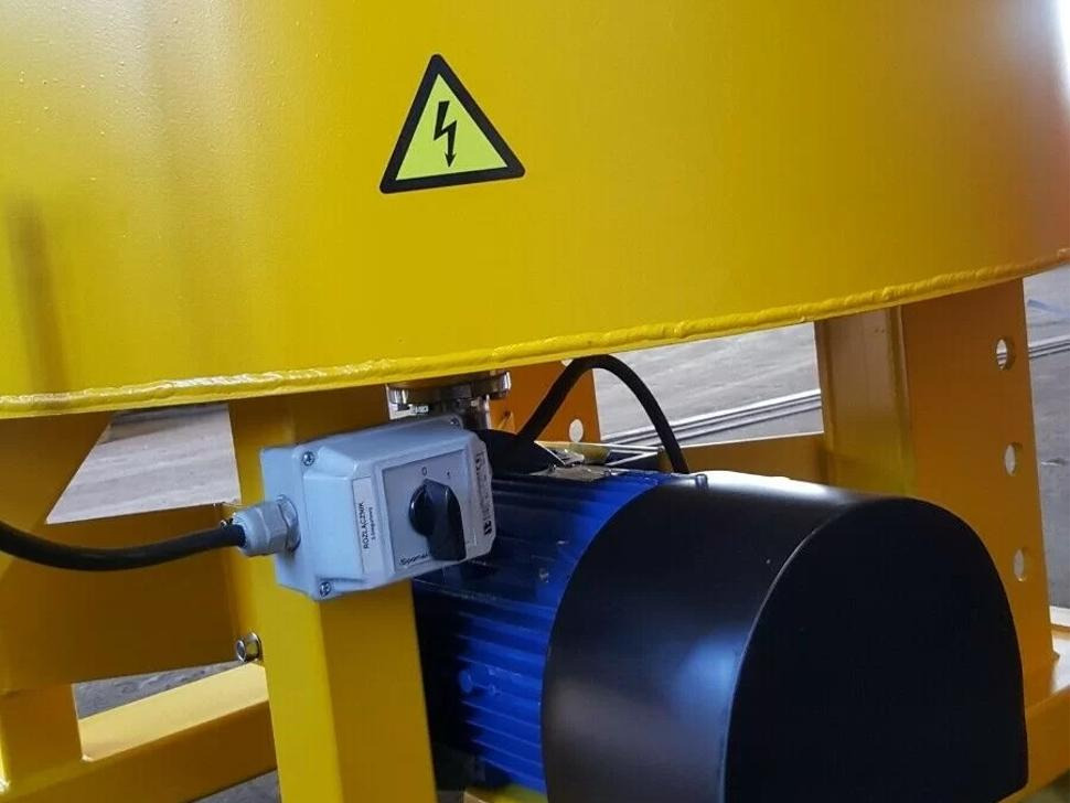 DC Betonmischer / Electric concrete mixer / Malaxeur à béton électrique / Betoniera / Бетономешалка с электроприводом / Betoniarka elektryczna 400 l - Бетономешалка: фото 4 DC Betonmischer / Electric concrete mixer / Malaxeur à béton électrique / Betoniera / Бетономешалка с электроприводом / Betoniarka elektryczna 400 l - Бетономешалка: фото 4