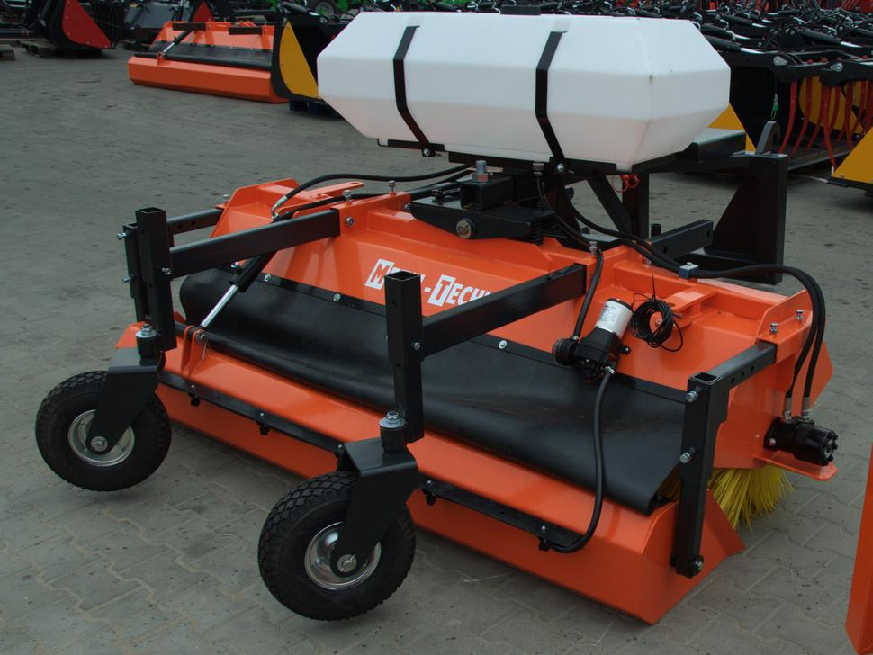 METAL-TECHNIK Kehrmaschine / Sweeper / Balayeuse / Spazzolatrice / Подметательно-уборочная машина / Zamiatarka 2 m - Щетка для Фронтальных погрузчиков для тракторов: фото 3 METAL-TECHNIK Kehrmaschine / Sweeper / Balayeuse / Spazzolatrice / Подметательно-уборочная машина / Zamiatarka 2 m - Щетка для Фронтальных погрузчиков для тракторов: фото 3