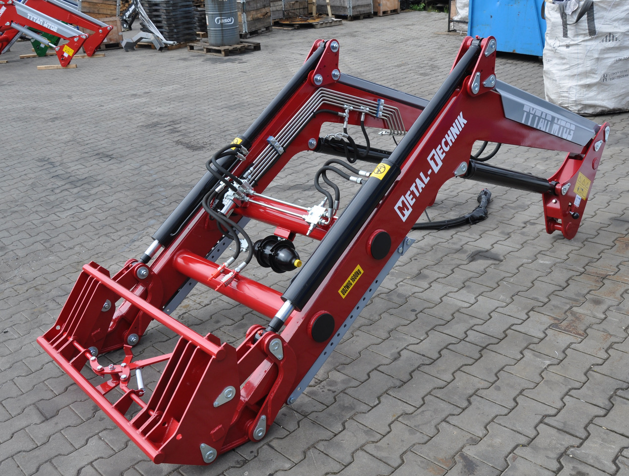 Metal-Technik Frontlader / Front loader / Chargeur frontal / Caricatore frontale / Фронтальный погрузчик / Ładowacz czołowy Tytan MT-03 - Фронтальный погрузчик для трактора для Фронтальных погрузчиков для тракторов: фото 4 Metal-Technik Frontlader / Front loader / Chargeur frontal / Caricatore frontale / Фронтальный погрузчик / Ładowacz czołowy Tytan MT-03 - Фронтальный погрузчик для трактора для Фронтальных погрузчиков для тракторов: фото 4