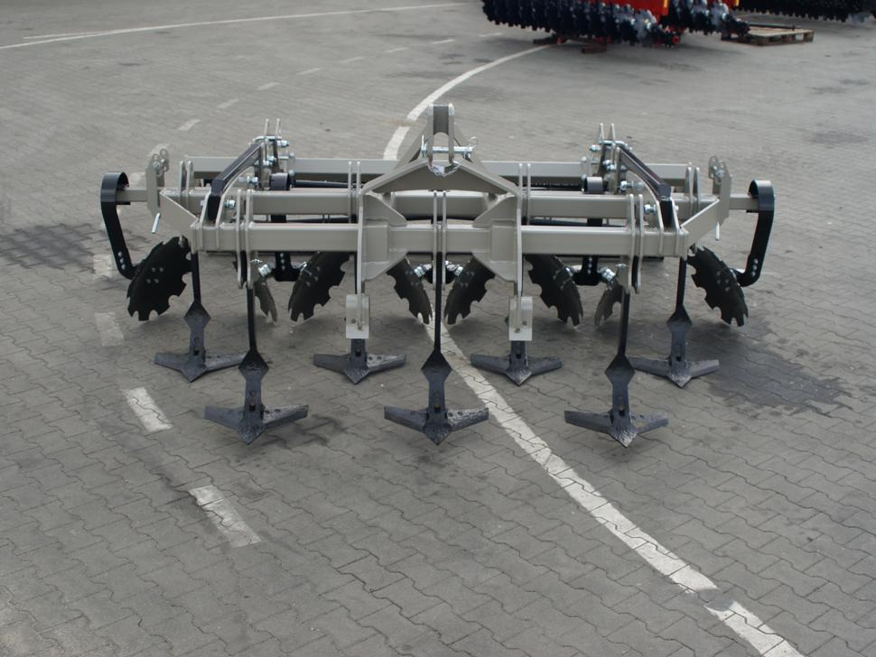ROLEX Flügelschargrubber / Stubble cultivator / Dechaumeur à dents / Aratri stoppiatori / Стерневой культиватор / Agregat podorywkowy 3 m - Культиватор: фото 4 ROLEX Flügelschargrubber / Stubble cultivator / Dechaumeur à dents / Aratri stoppiatori / Стерневой культиватор / Agregat podorywkowy 3 m - Культиватор: фото 4