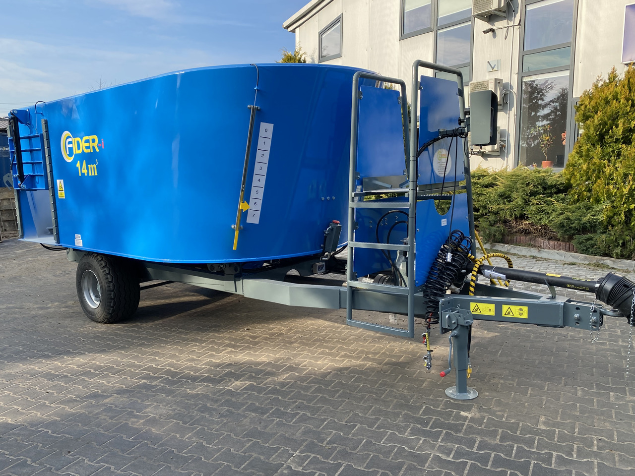 ZAMET Futtermischwagen / Feed mixer / Melangeuse / Carro miscelatore / Vagoneta 2 sinfines / Кормораздатчик 2 шнека / Wóz paszowy 14 m3 - Кормораздатчик: фото 2 ZAMET Futtermischwagen / Feed mixer / Melangeuse / Carro miscelatore / Vagoneta 2 sinfines / Кормораздатчик 2 шнека / Wóz paszowy 14 m3 - Кормораздатчик: фото 2