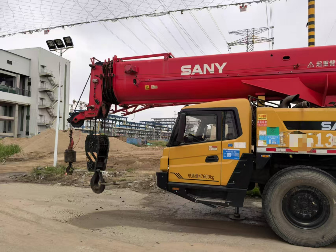 SANY STC800E5 - Мобильный кран: фото 2 SANY STC800E5 - Мобильный кран: фото 2