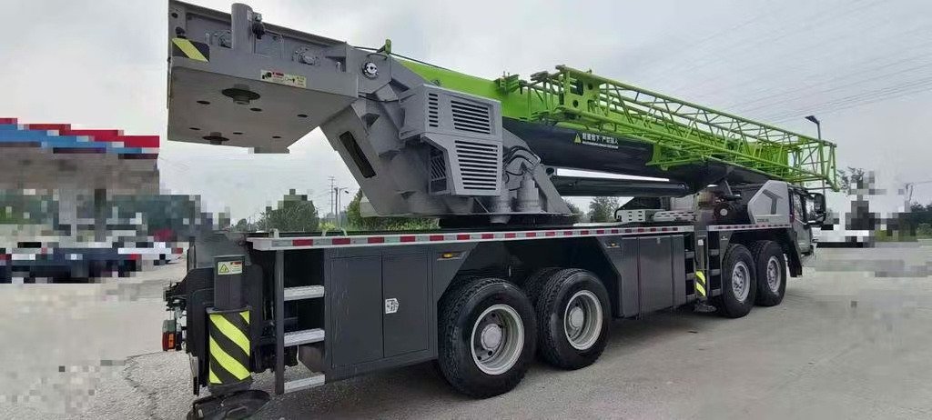 ZOOMLION 1000V5 - Мобильный кран: фото 2 ZOOMLION 1000V5 - Мобильный кран: фото 2