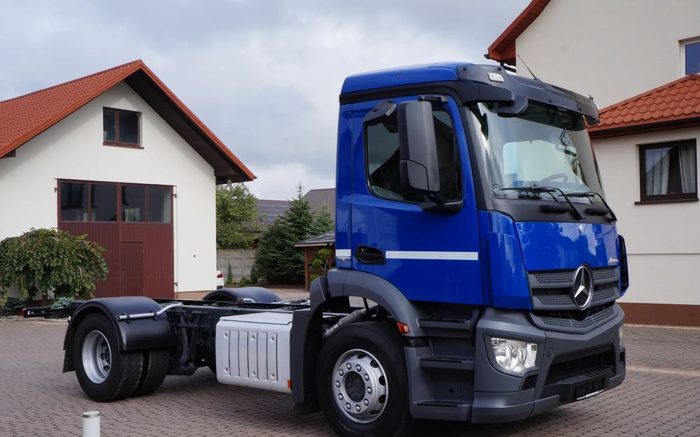 Mercedes-Benz ANTOS 1824 ACTROS EURO 6 RAMA DO ZABUDOWY ROZSTAW OSI 3.80M ANTOS 1830 1827 - Грузовик-шасси: фото 3 Mercedes-Benz ANTOS 1824 ACTROS EURO 6 RAMA DO ZABUDOWY ROZSTAW OSI 3.80M ANTOS 1830 1827 - Грузовик-шасси: фото 3