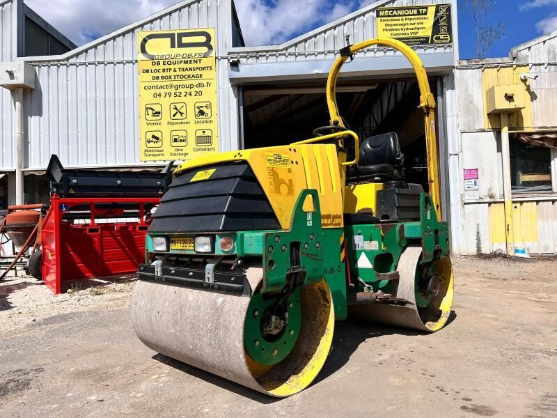 Ammann COMPACTEUR AV26-2 ROULEAU TANDEM VIBRANT ARTICULÉ - Каток тротуарный: фото 1 Ammann COMPACTEUR AV26-2 ROULEAU TANDEM VIBRANT ARTICULÉ - Каток тротуарный: фото 1