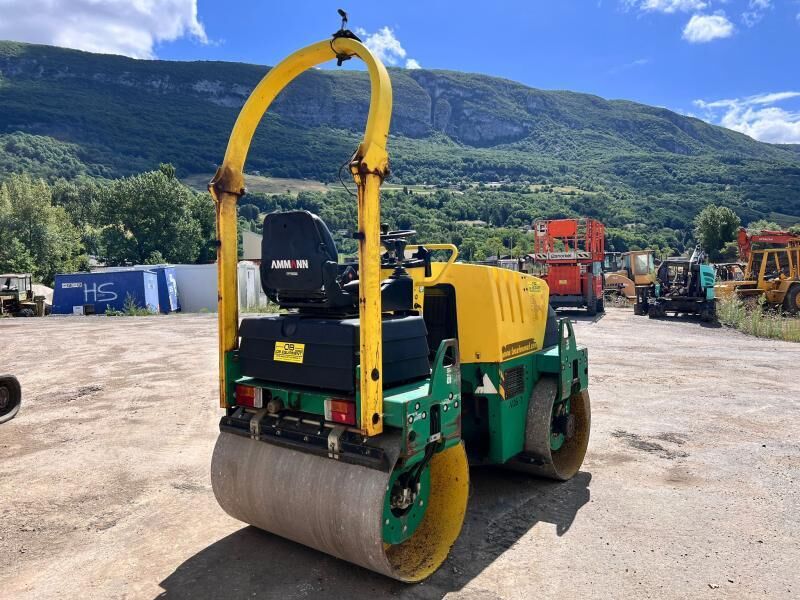 Ammann COMPACTEUR AV26-2 ROULEAU TANDEM VIBRANT ARTICULÉ - Каток тротуарный: фото 4 Ammann COMPACTEUR AV26-2 ROULEAU TANDEM VIBRANT ARTICULÉ - Каток тротуарный: фото 4