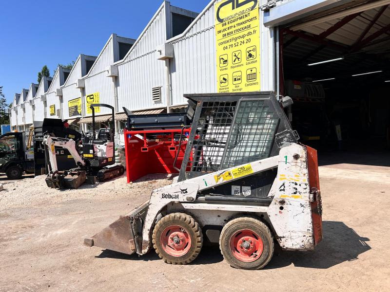 Bobcat 463 - Мини-погрузчик с бортовым поворотом: фото 2 Bobcat 463 - Мини-погрузчик с бортовым поворотом: фото 2