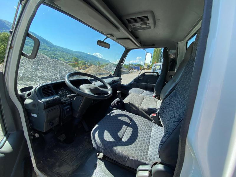 Грузовик с закрытым кузовом ISUZU Camion SÉRIE N AVEC 2 STRUCTURES CHAPITEAUX: фото 12