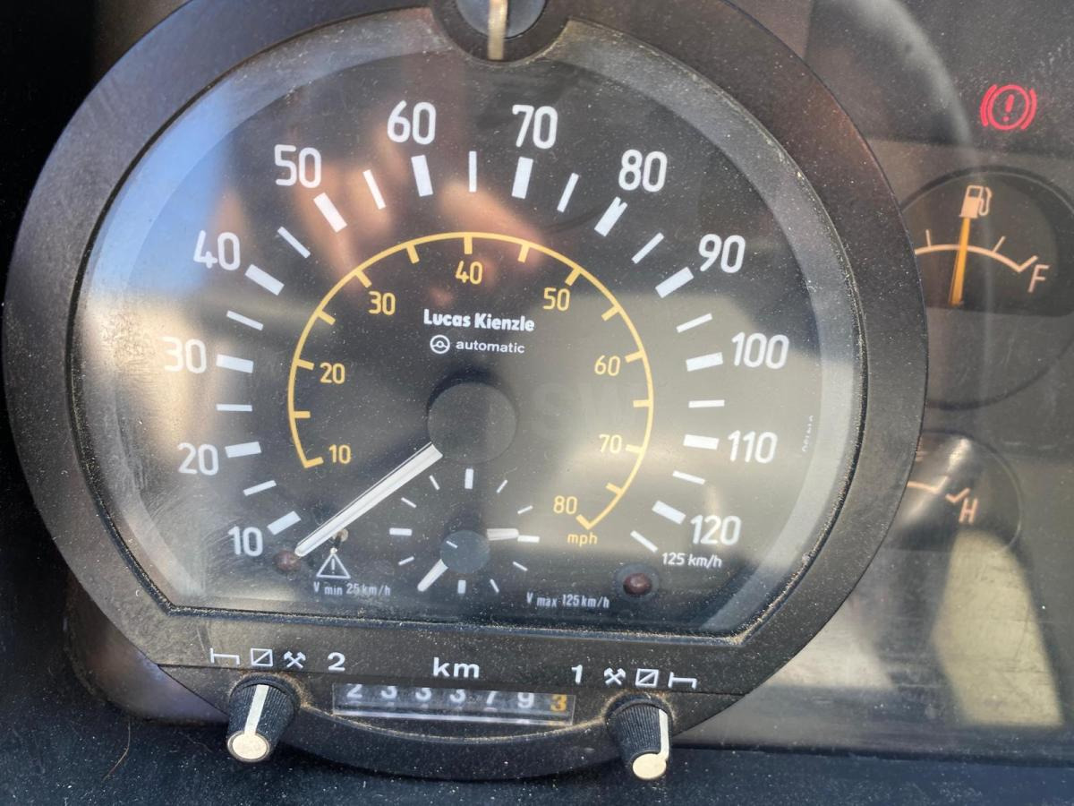 Грузовик с закрытым кузовом ISUZU Camion SÉRIE N AVEC 2 STRUCTURES CHAPITEAUX: фото 18