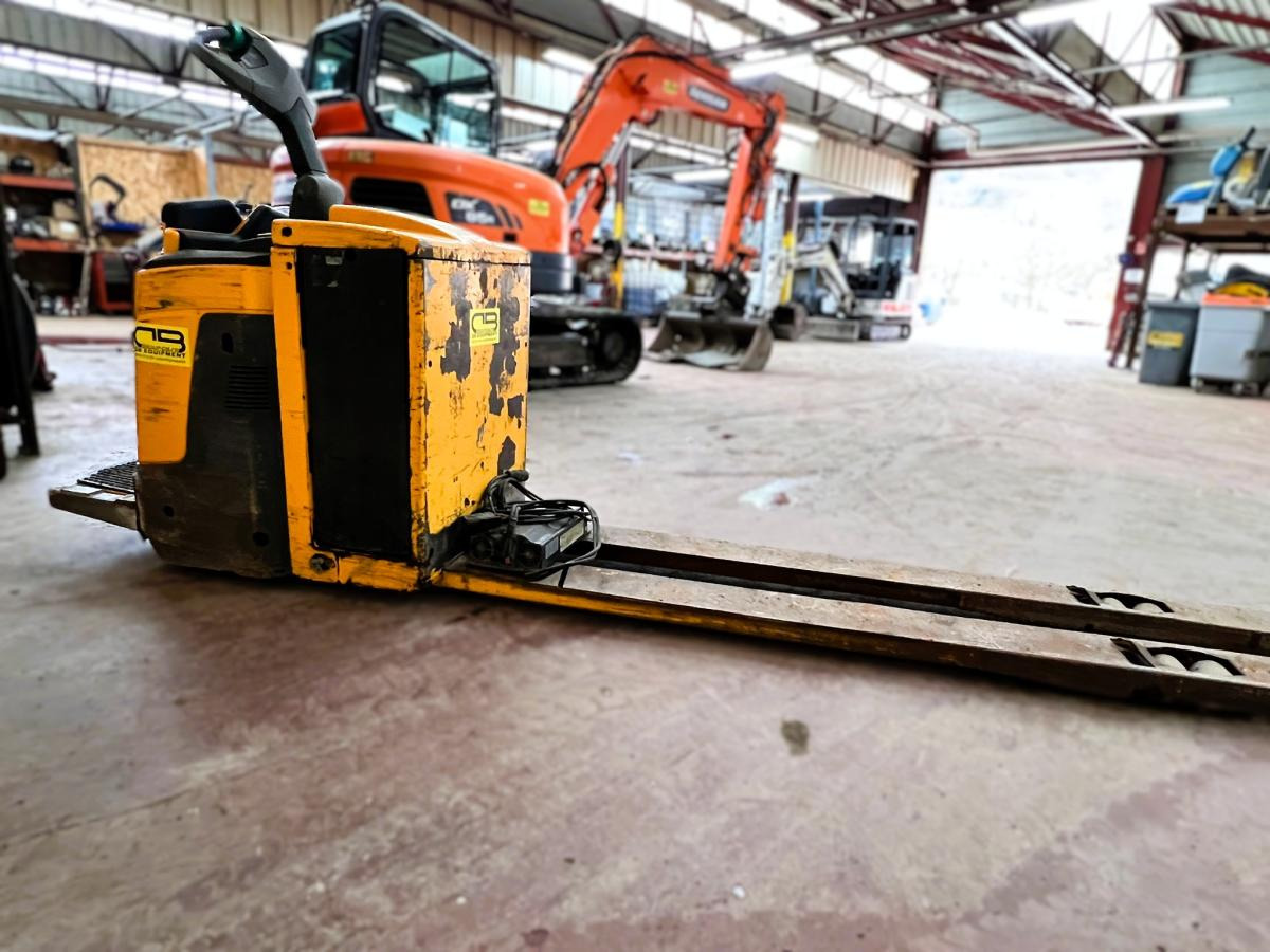 Jungheinrich ERE225 Gerbeur transpalette électrique - Штабелер: фото 4 Jungheinrich ERE225 Gerbeur transpalette électrique - Штабелер: фото 4