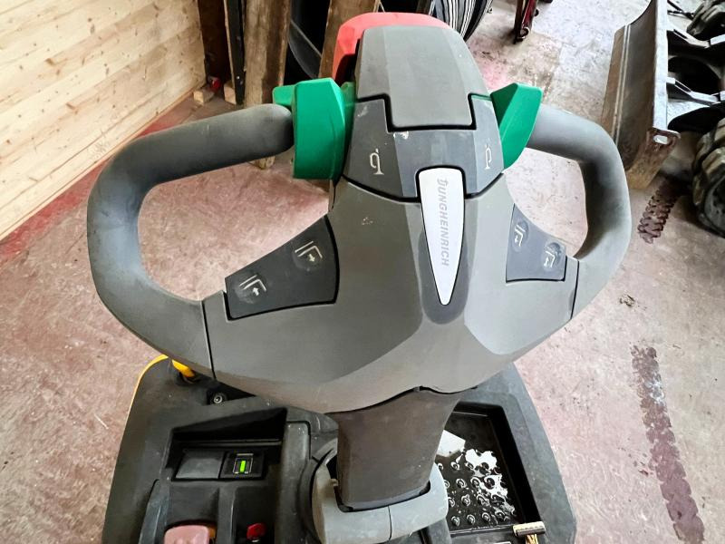 Jungheinrich ERE225 Gerbeur transpalette électrique - Штабелер: фото 5 Jungheinrich ERE225 Gerbeur transpalette électrique - Штабелер: фото 5