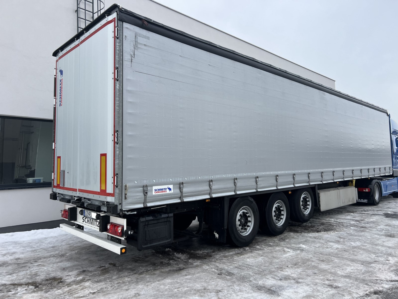 SCHMITZ cargobull SCB S3T - Тентованный полуприцеп: фото 1 SCHMITZ cargobull SCB S3T - Тентованный полуприцеп: фото 1