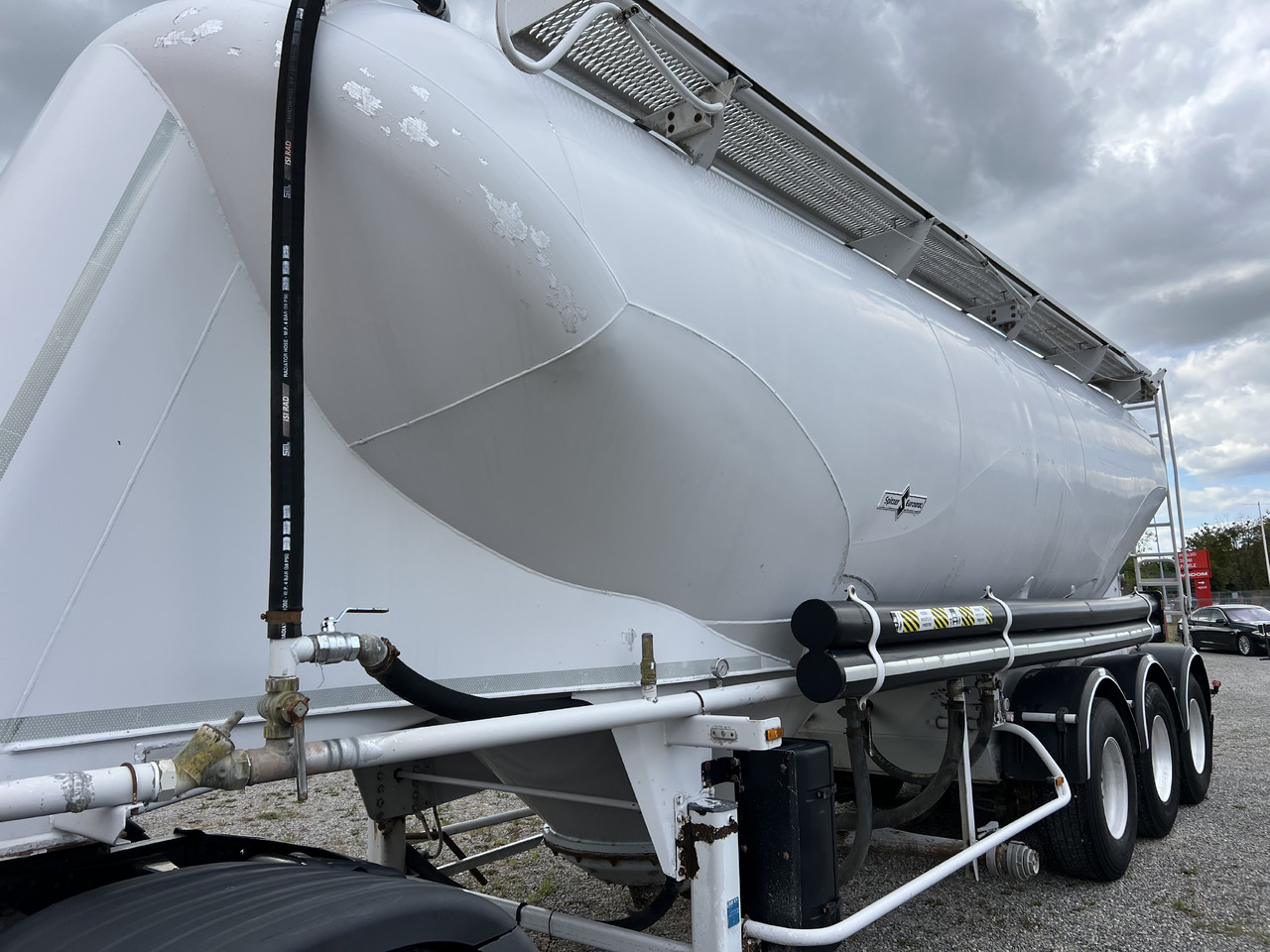 SPITZER S27DR-F010 - Полуприцеп цистерна для сыпучих грузов: фото 3 SPITZER S27DR-F010 - Полуприцеп цистерна для сыпучих грузов: фото 3