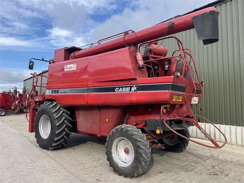 Case Axial-Flow Case Axial Flow 2166 c/w 1030 Header - Навесное оборудование для комбайна: фото 2 Case Axial-Flow Case Axial Flow 2166 c/w 1030 Header - Навесное оборудование для комбайна: фото 2