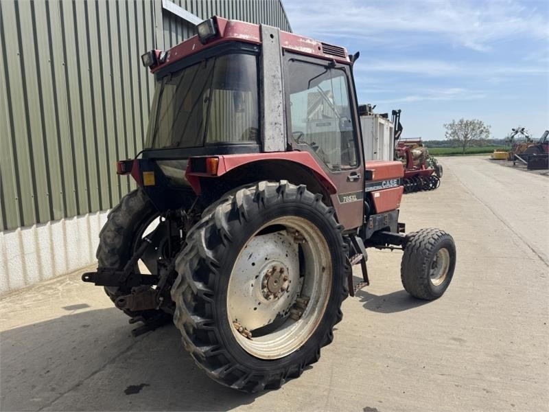 Case Case International 785XL - Трактор: фото 4 Case Case International 785XL - Трактор: фото 4