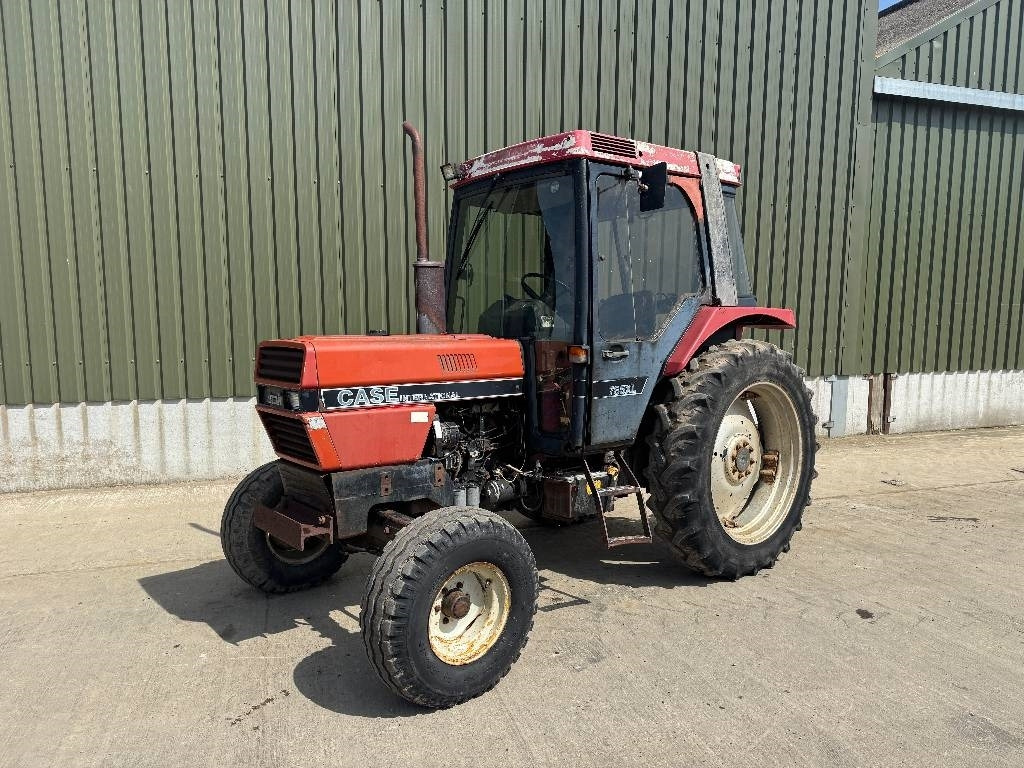 Case IH International 785XL - Трактор: фото 1 Case IH International 785XL - Трактор: фото 1