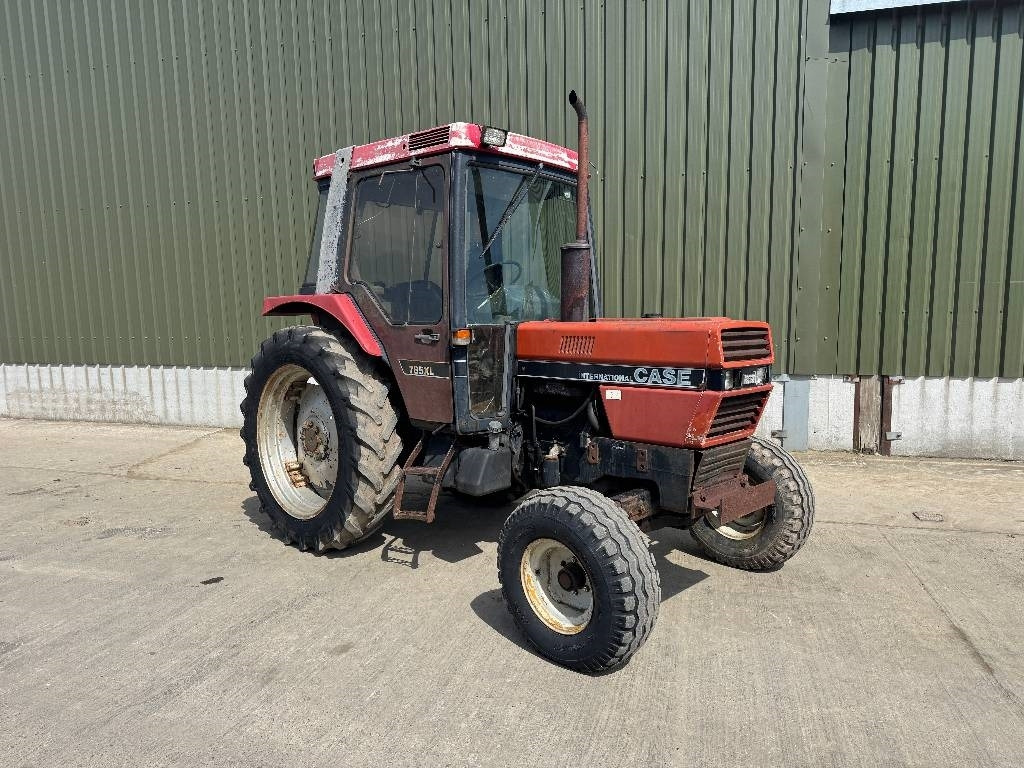 Case IH International 785XL - Трактор: фото 3 Case IH International 785XL - Трактор: фото 3