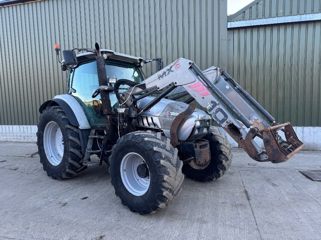 Hürlimann XM115 DCR c/w MX T10 Loader - Трактор: фото 1 Hürlimann XM115 DCR c/w MX T10 Loader - Трактор: фото 1