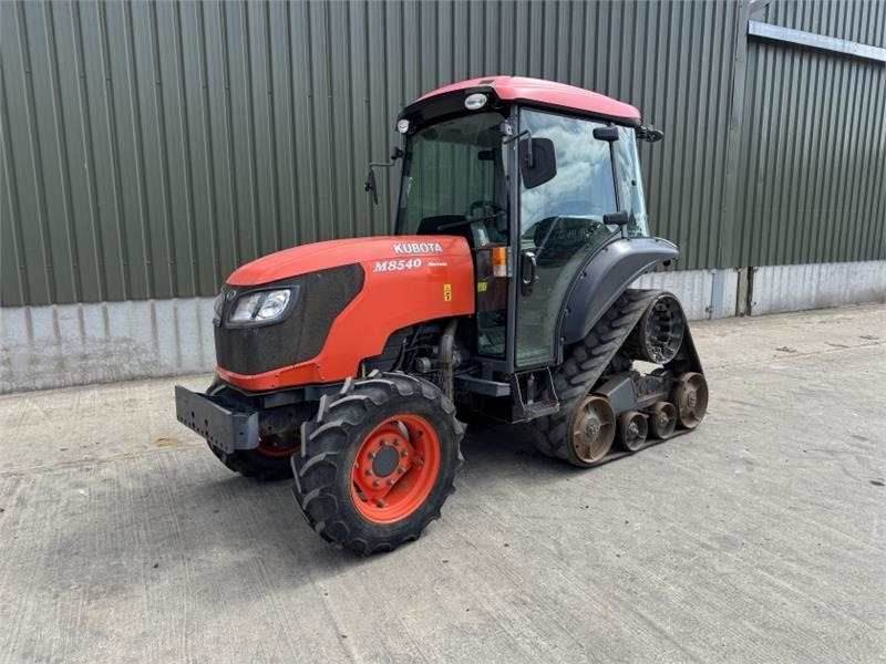 Kubota M8540 Narrow Half Track *85 HP* - Трактор: фото 1 Kubota M8540 Narrow Half Track *85 HP* - Трактор: фото 1