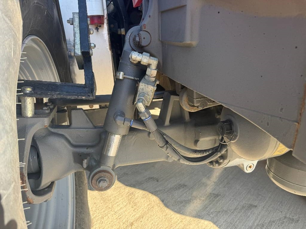 Трактор Massey Ferguson 7716 Dyna VT: фото 8